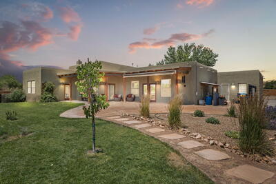 38 VILLA DE PAZ Road, Corrales