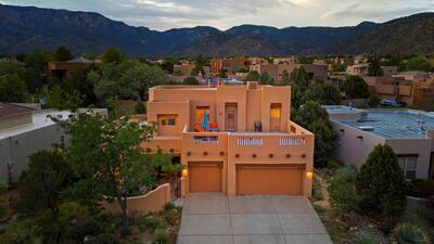 5808 MARIOLA Place NE, Albuquerque