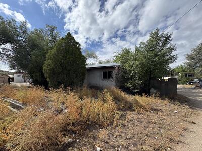 31 private drive 1533, Hernandez