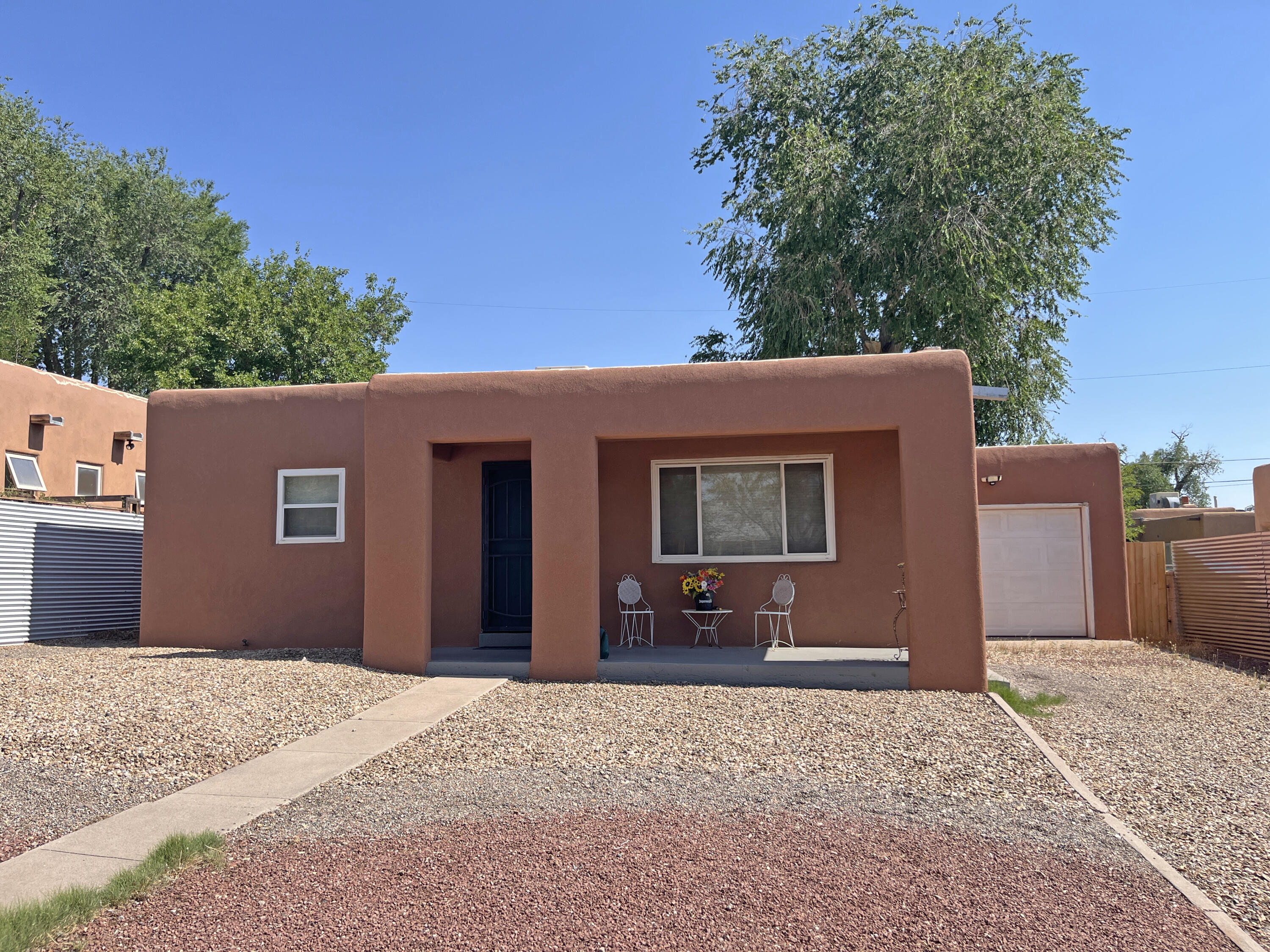 2734 SAN RAFAEL Avenue SE - Main Image