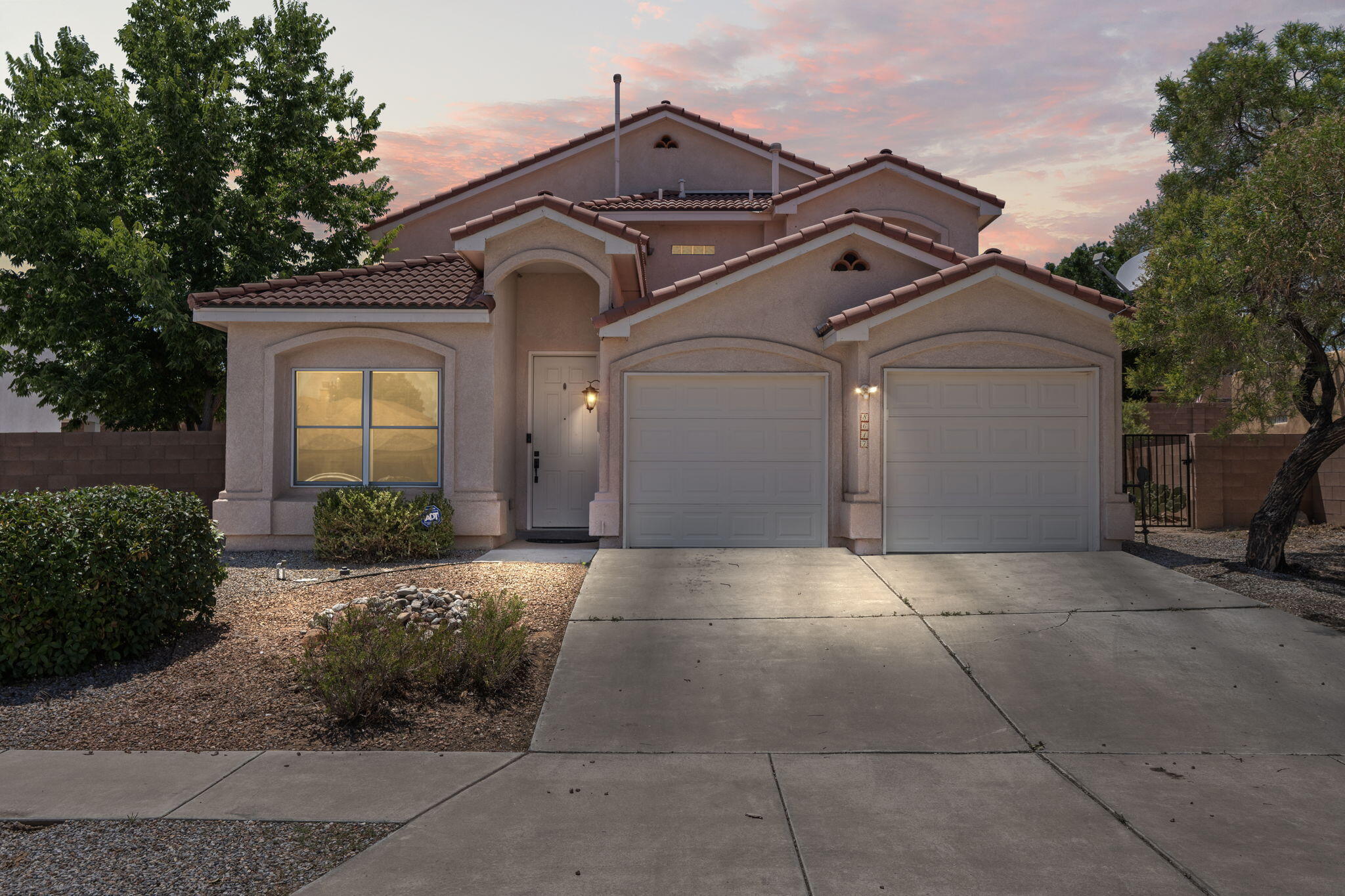 8617 CASA VERDE Avenue NW - Main Image