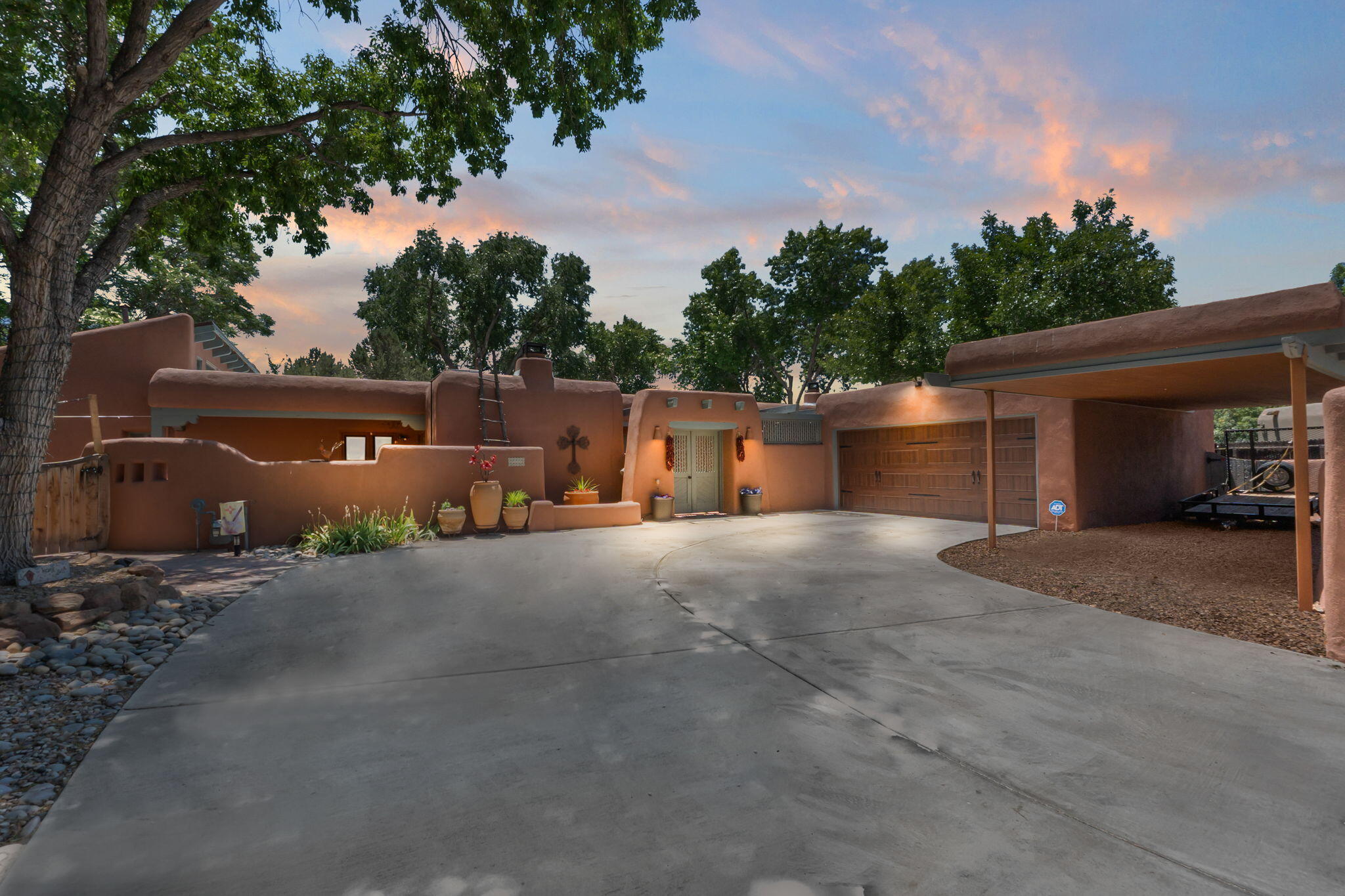 4104 RAVENWOOD Court NW - Main Image