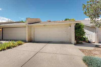 9010 Hendrix Road NE, Albuquerque