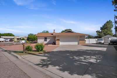 97 CARLSBAD Avenue, White Rock