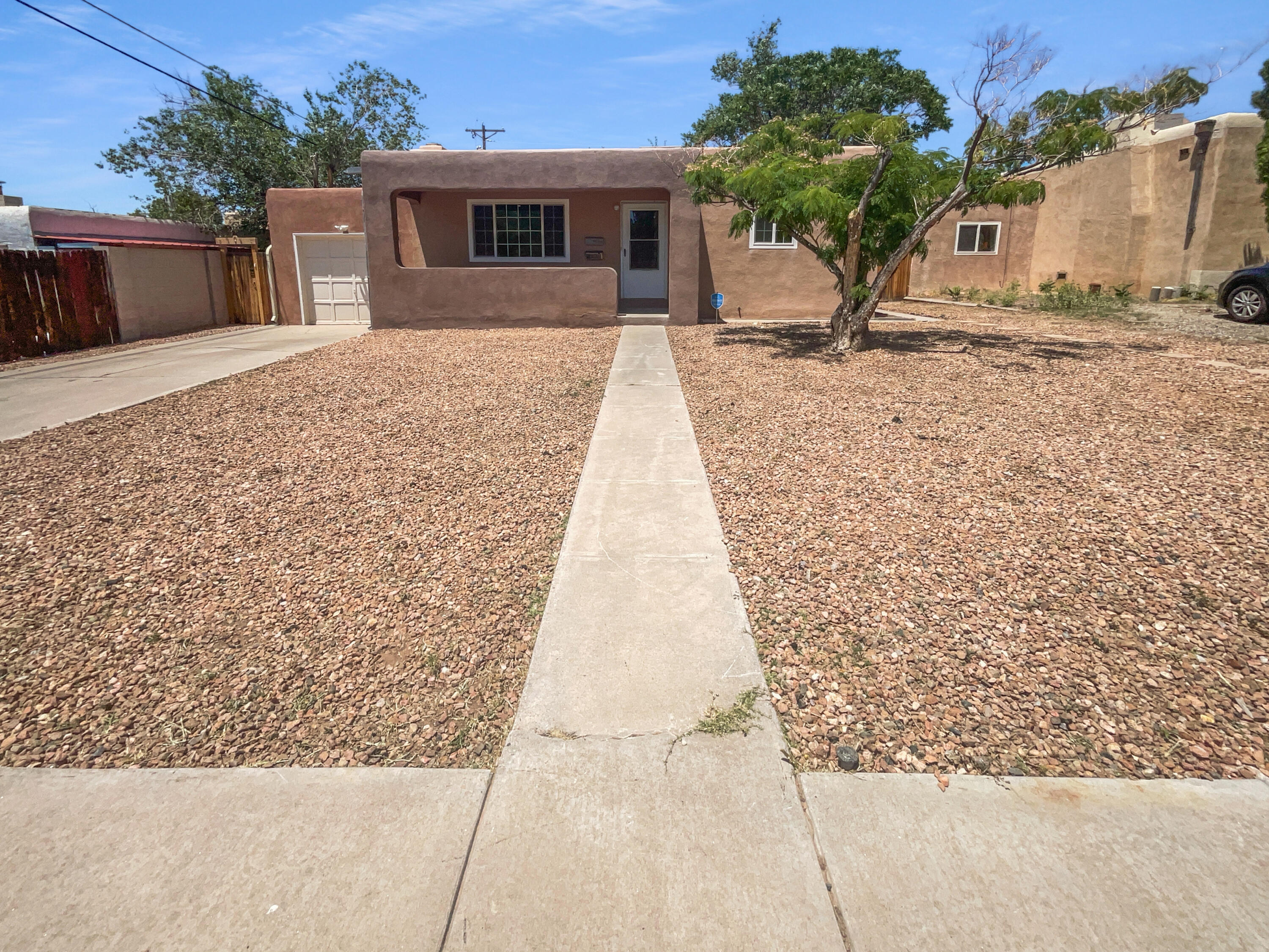 2711 MONTEREY Avenue SE - Main Image