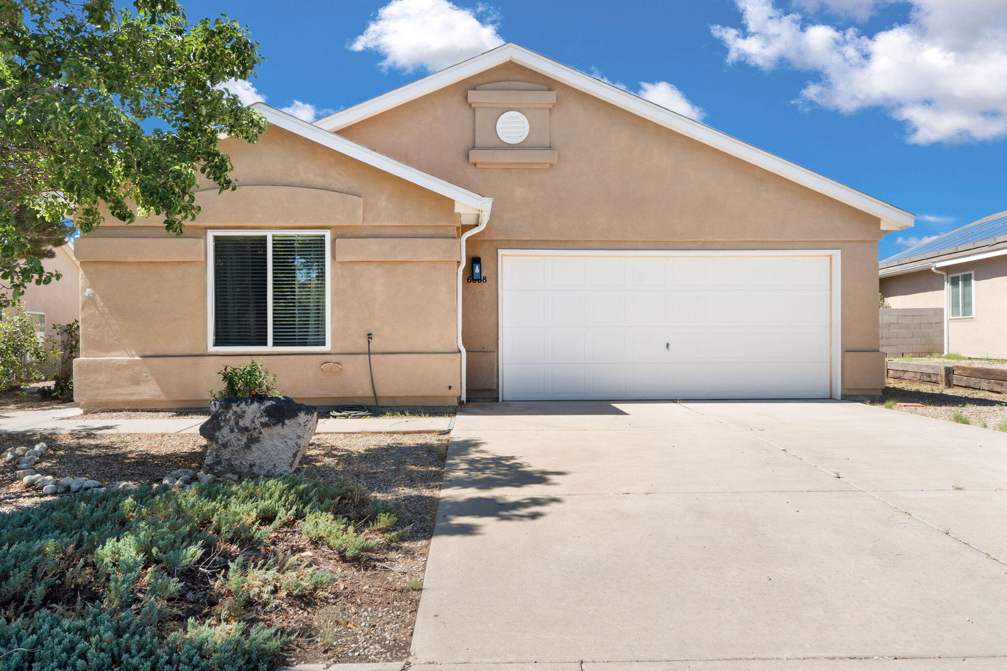 6008 BURGOS Avenue NW - Main Image
