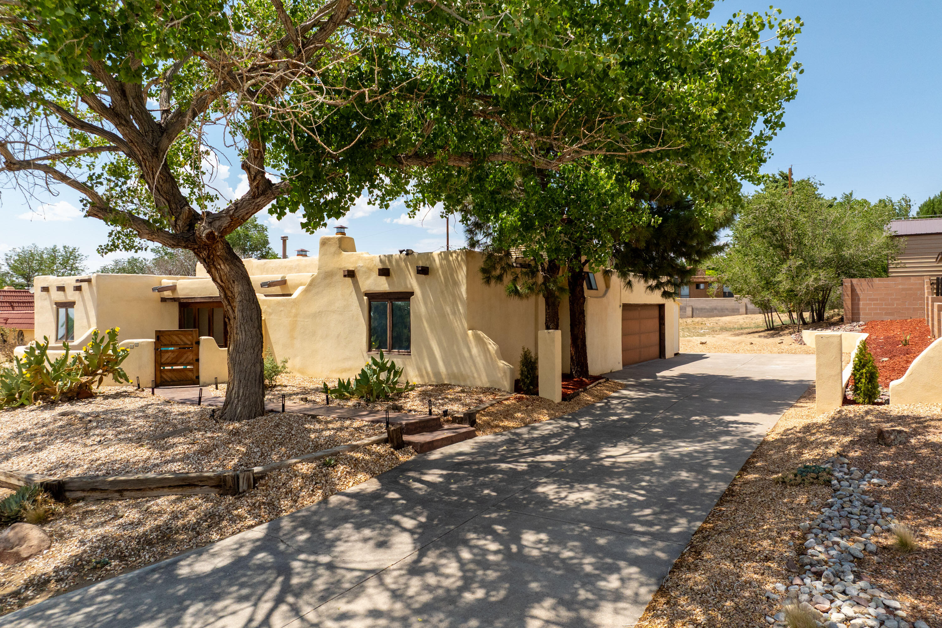 14015 SUNGLOW Road NE - Main Image