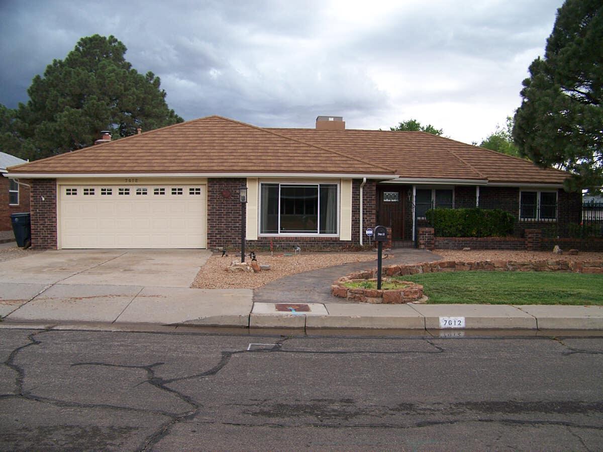 7612 LAMPLIGHTER Lane NE - Main Image