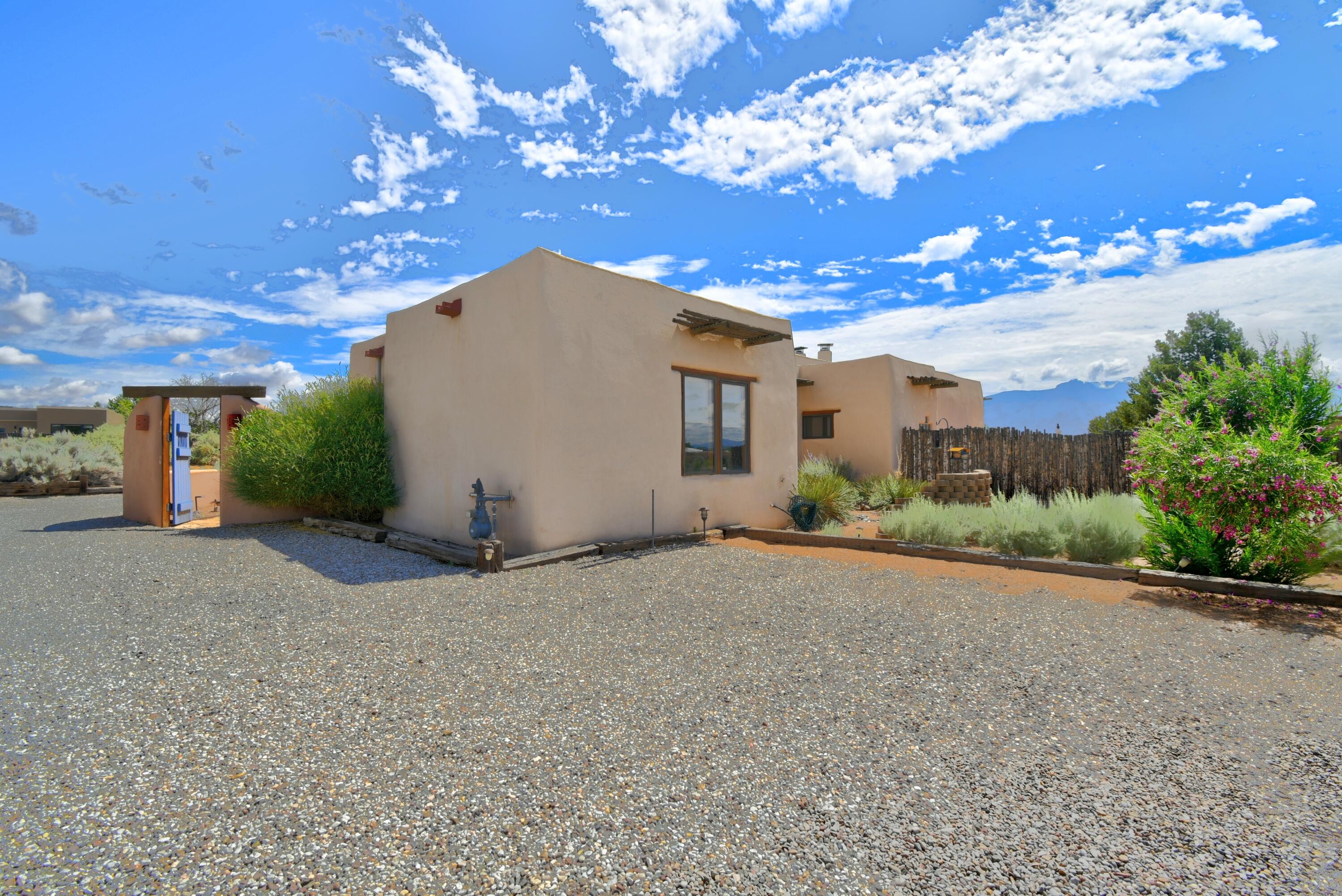 156 TIERRA ENCANTADA - Main Image