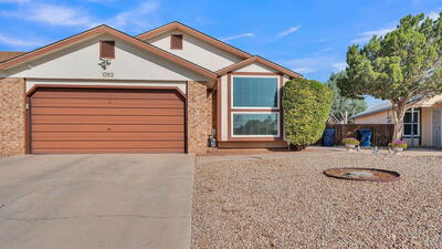 1093 CAMINO DEL REY Drive, Los Lunas