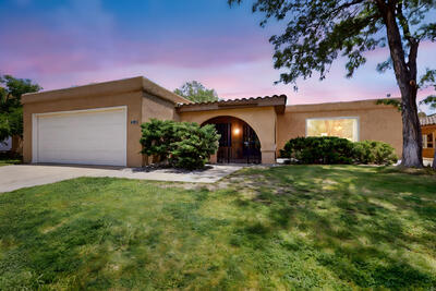 608 GREEN VALLEY Drive SE, Albuquerque