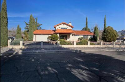 1100 LANDMAN Drive NE, Albuquerque