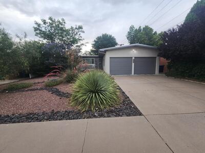 3205 BETTS Drive NE, Albuquerque