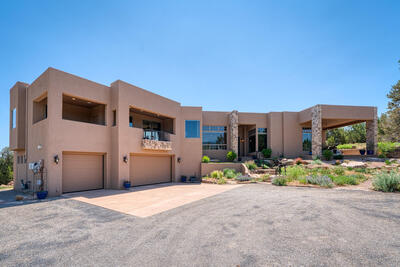 2 CONCHA Court, Sandia Park 