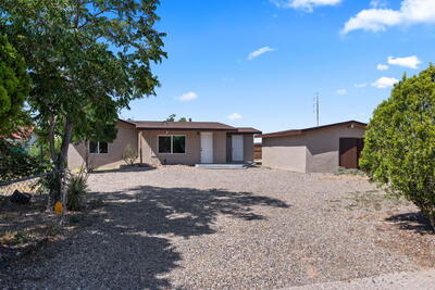 203 SAN ANDRES Avenue NW, Albuquerque