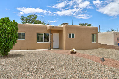 2741 MONTCLAIRE Drive NE, Albuquerque