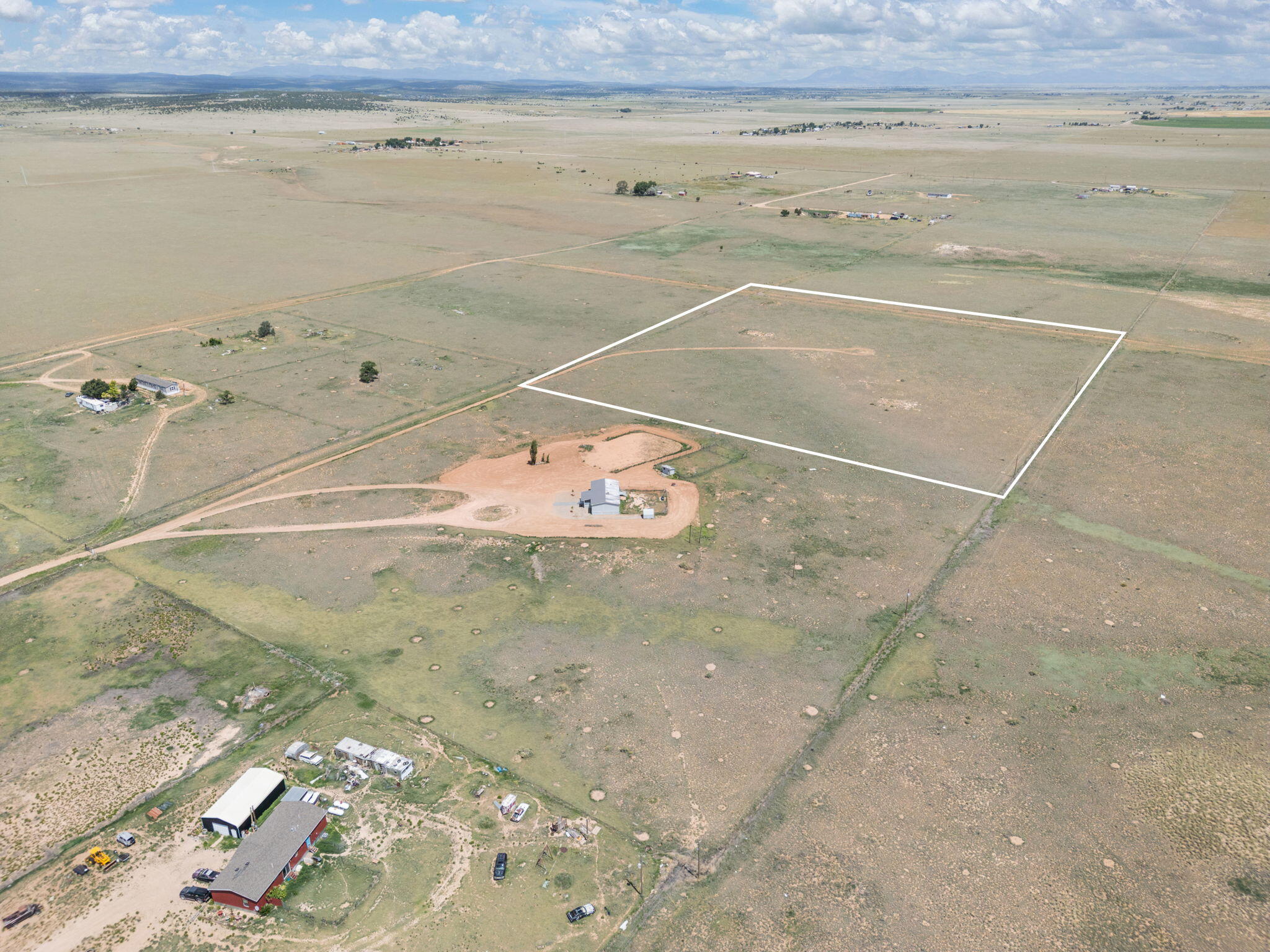 Tract E-1 Stable Lane - Main Image