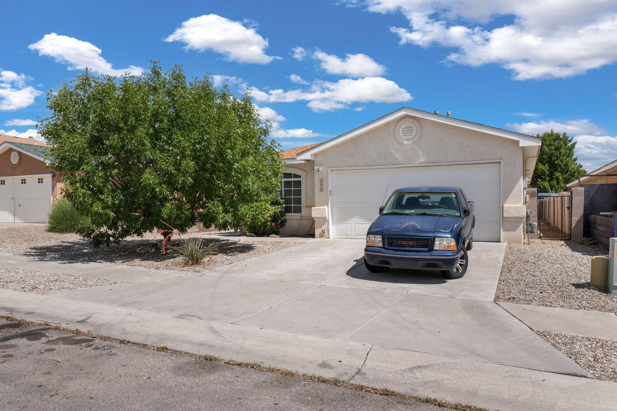 9019 PETRONAS Avenue SW - Main Image