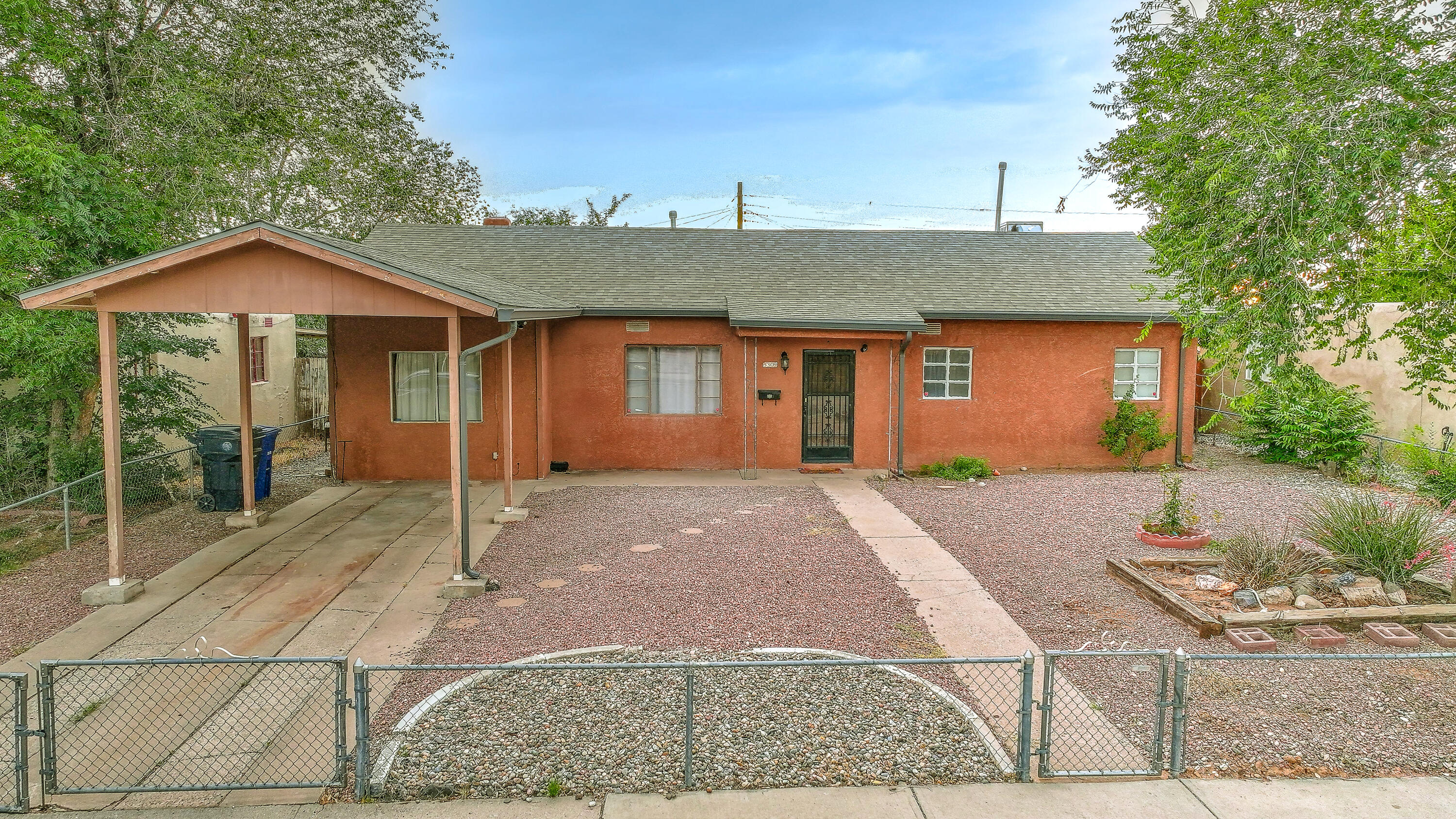 3309 VALENCIA Drive NE - Main Image