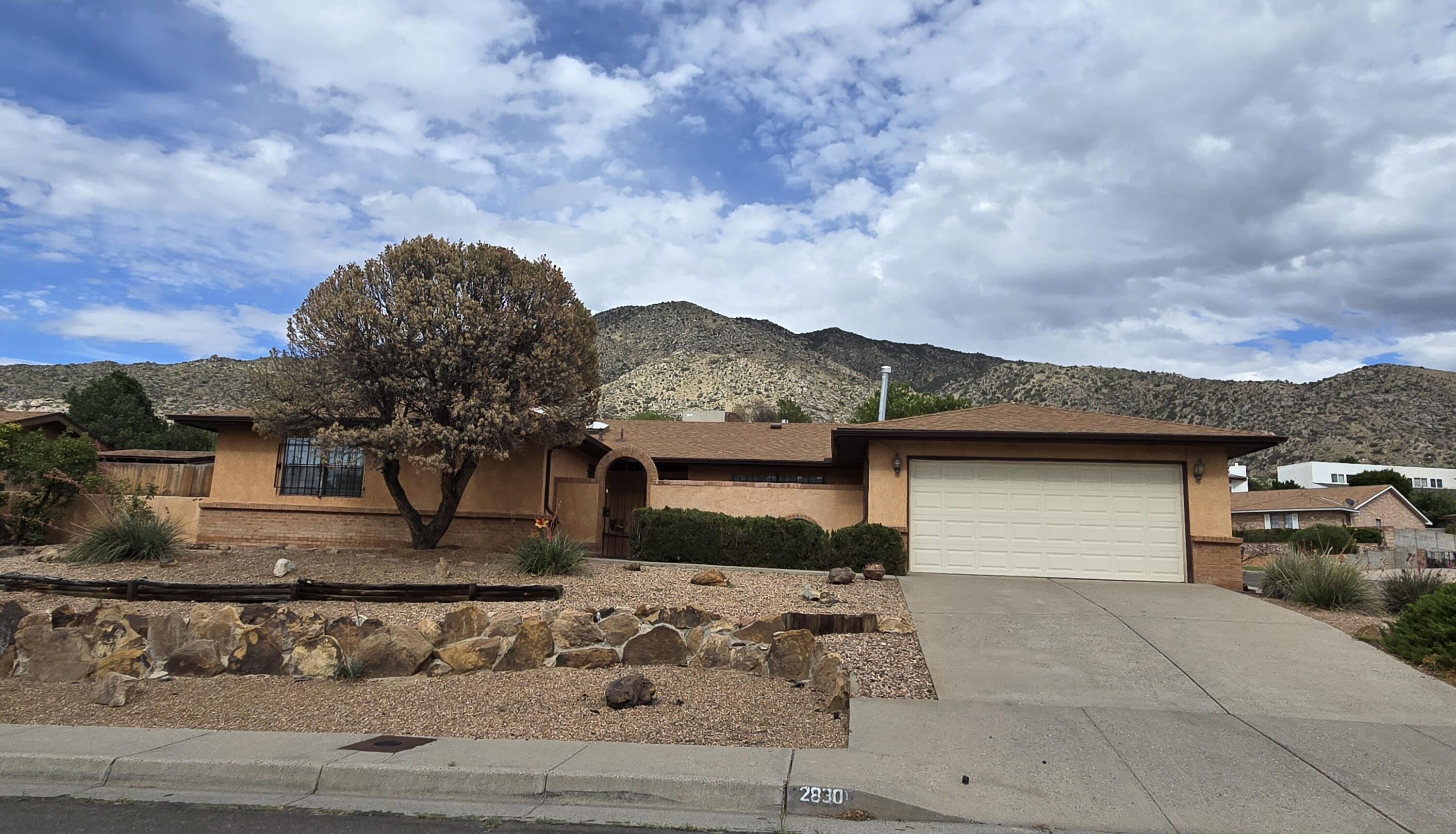 2830 CASA DEL NORTE Drive NE - Main Image