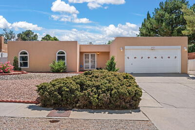 6437 CONCORDIA Road NE, Albuquerque