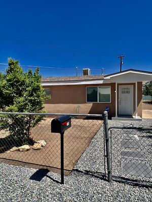 2129 EUCARIZ Avenue SW, Albuquerque