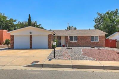 7304 DERICKSON Avenue NE, Albuquerque