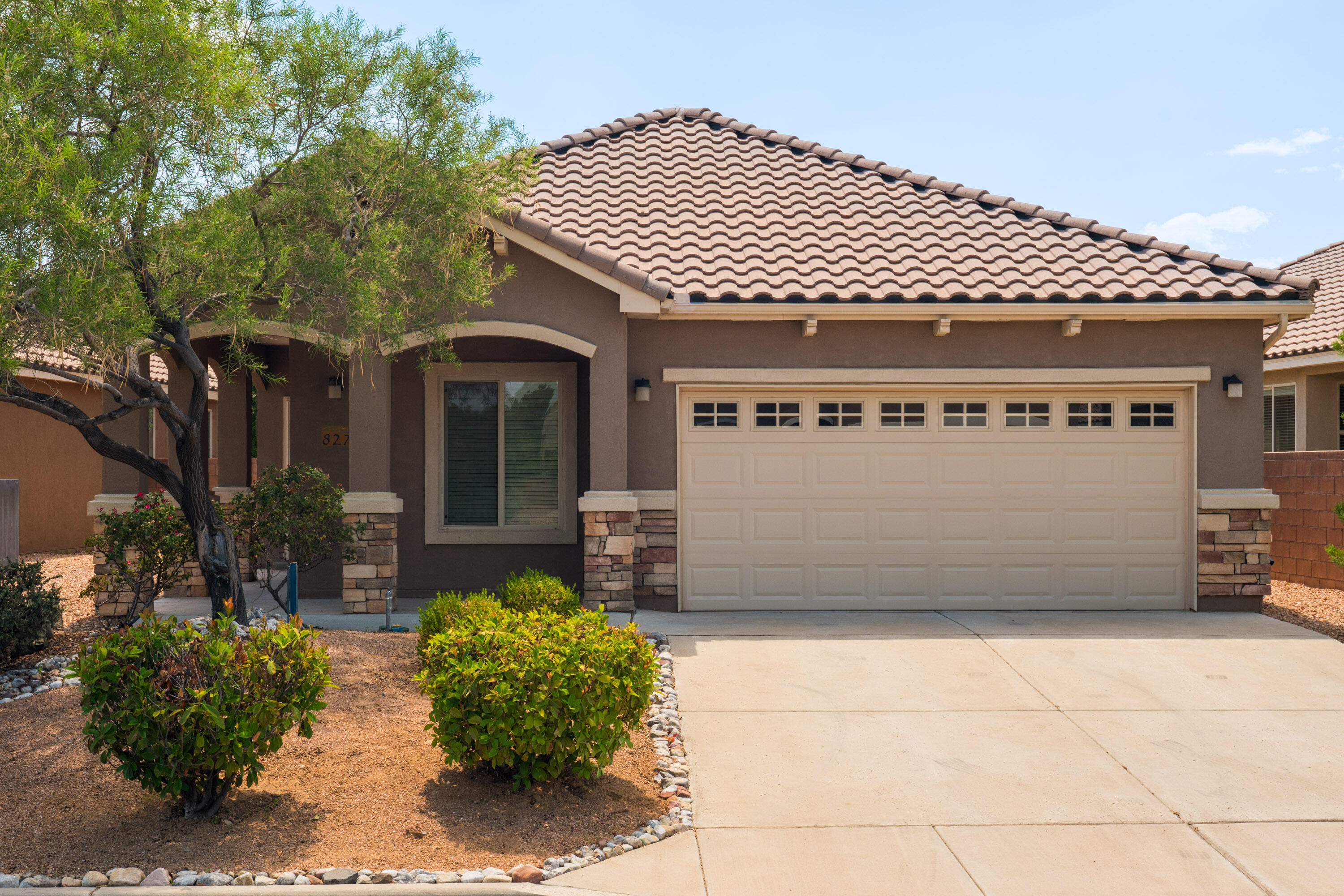 827 PURPLE ASTER Drive - Main Image