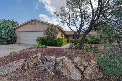 9201 ACADEMY HILLS Drive NE, Albuquerque