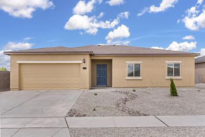 2512 Calle Del Los Claveles, Belen