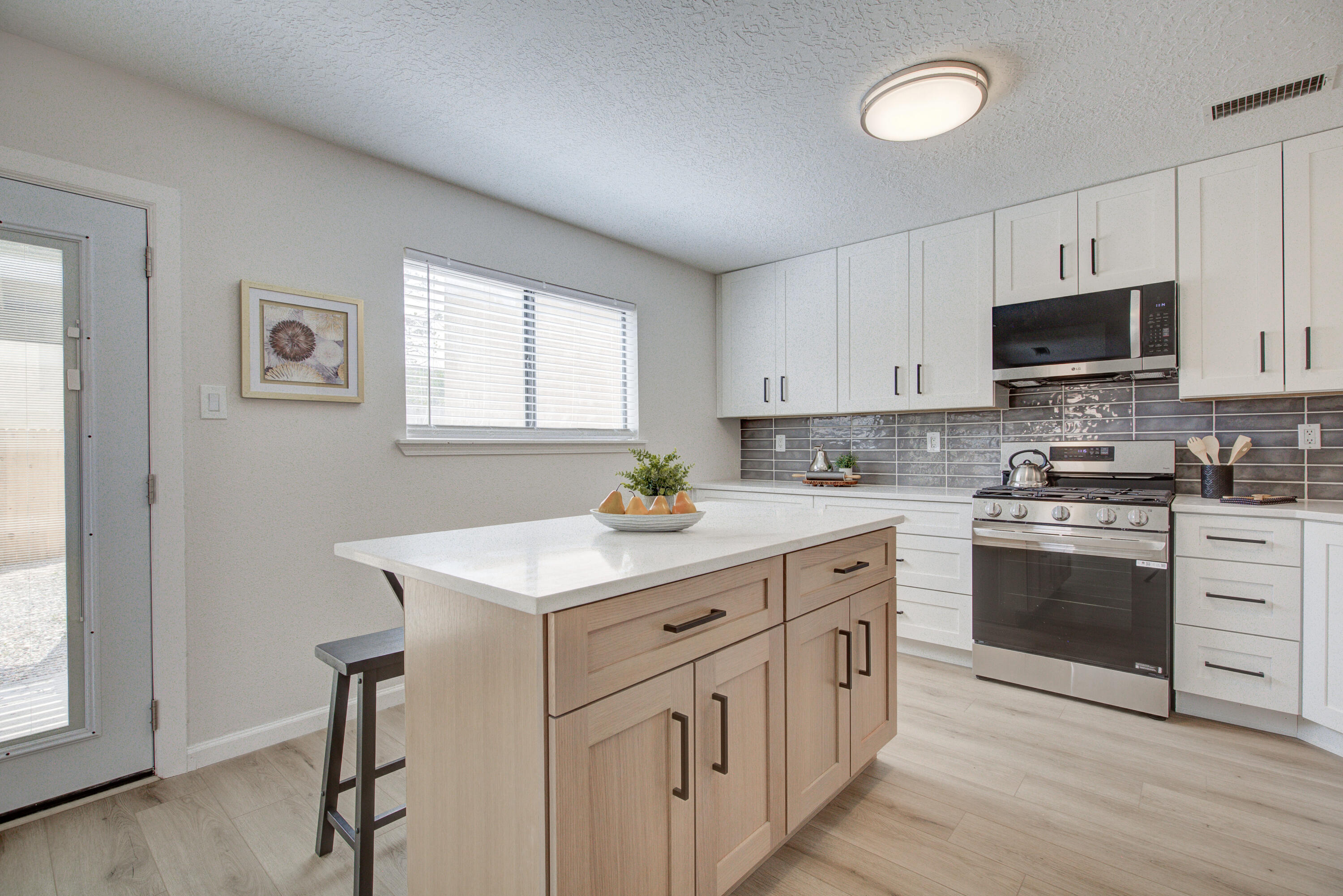 4920 BLACK Drive NW - Main Image