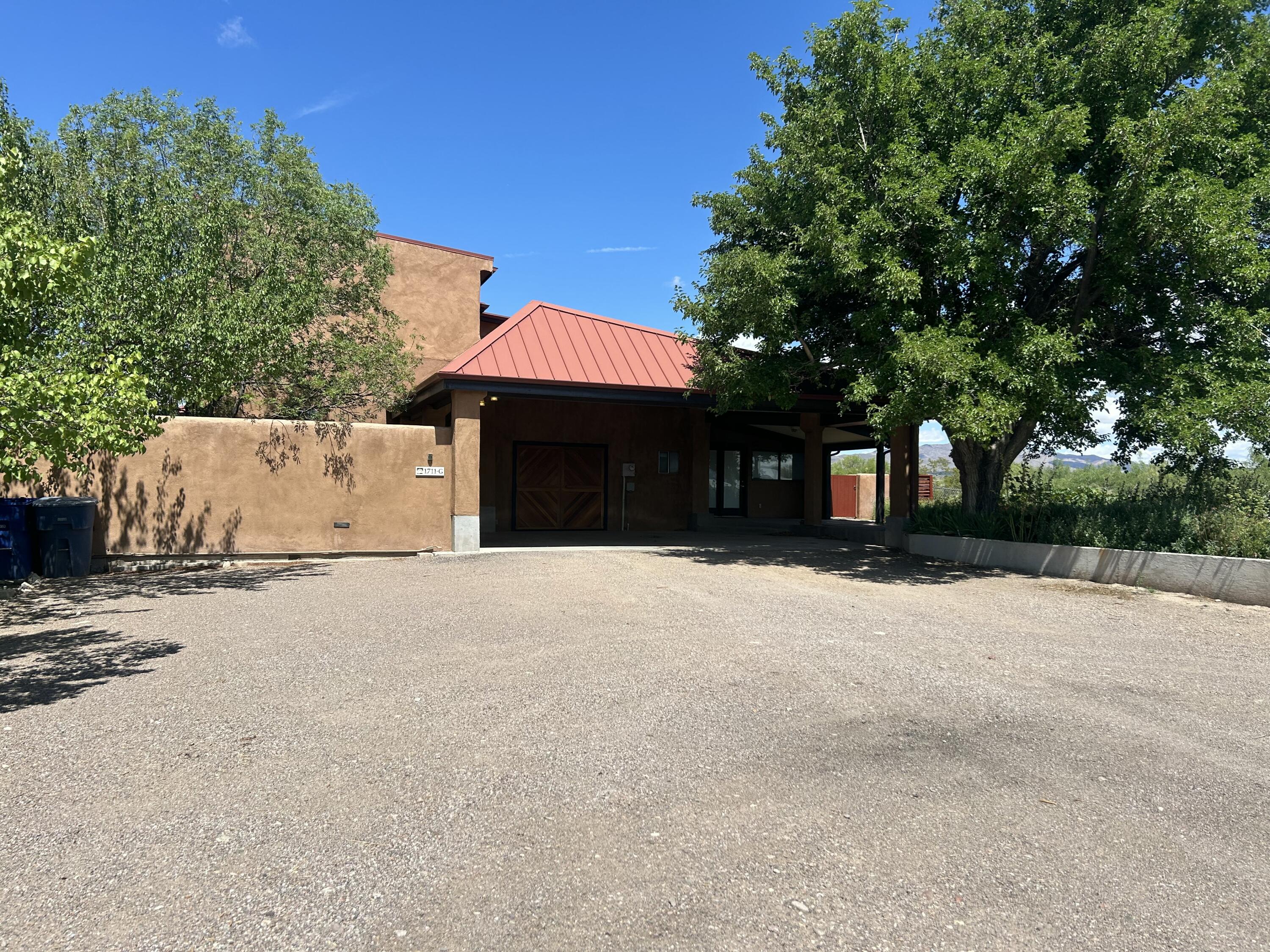 1711- DE El Camino Real Street - Main Image