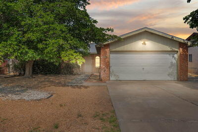 6605 BARNHART Street NE, Albuquerque