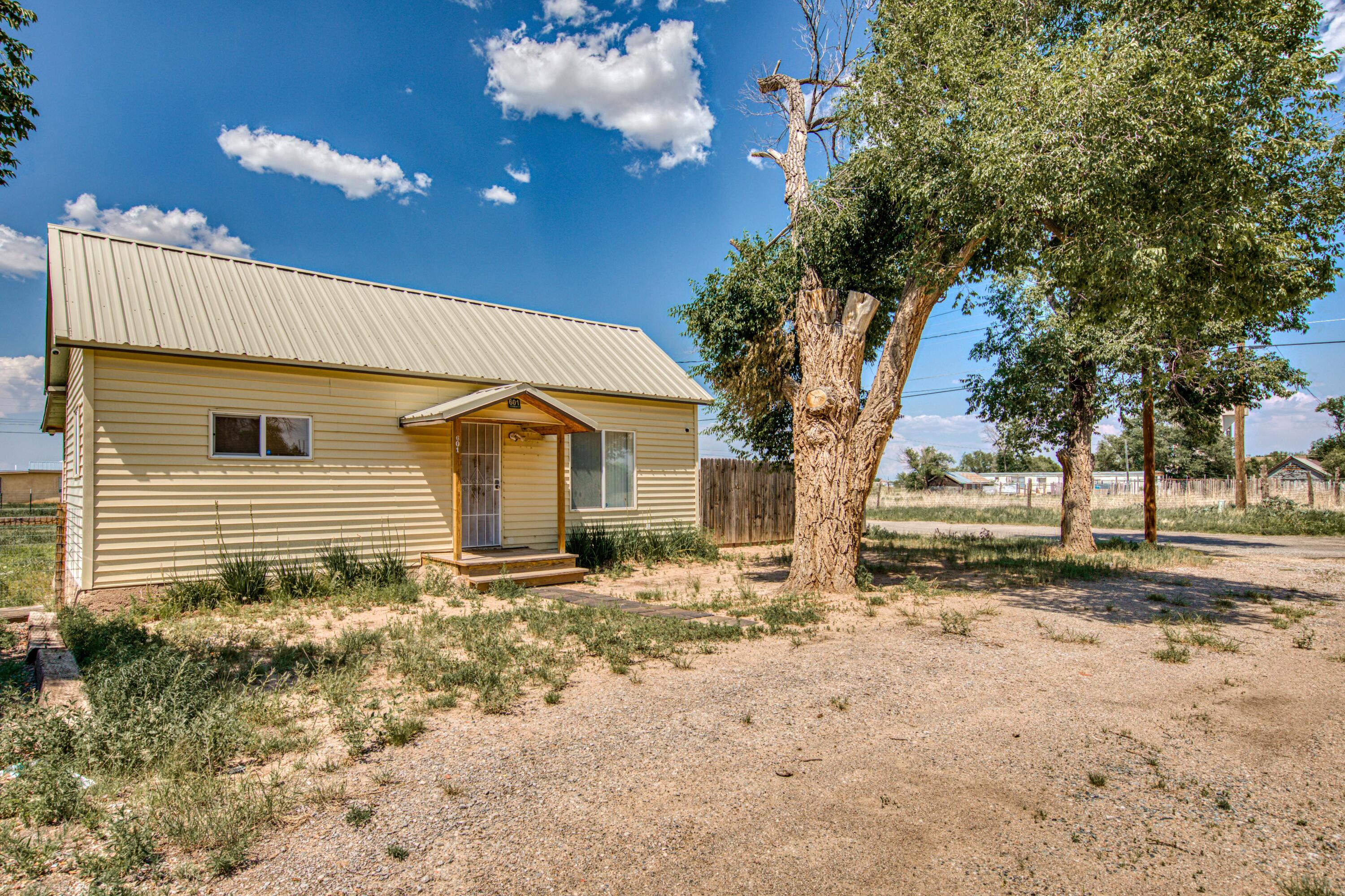 601 KATHERINE Avenue - Main Image