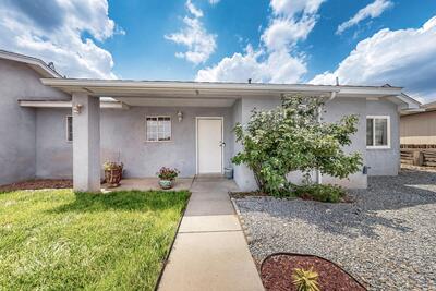 1437 SPUR Road SE, Rio Rancho