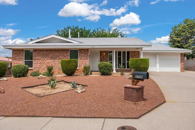 3709 CHELWOOD Drive NE, Albuquerque