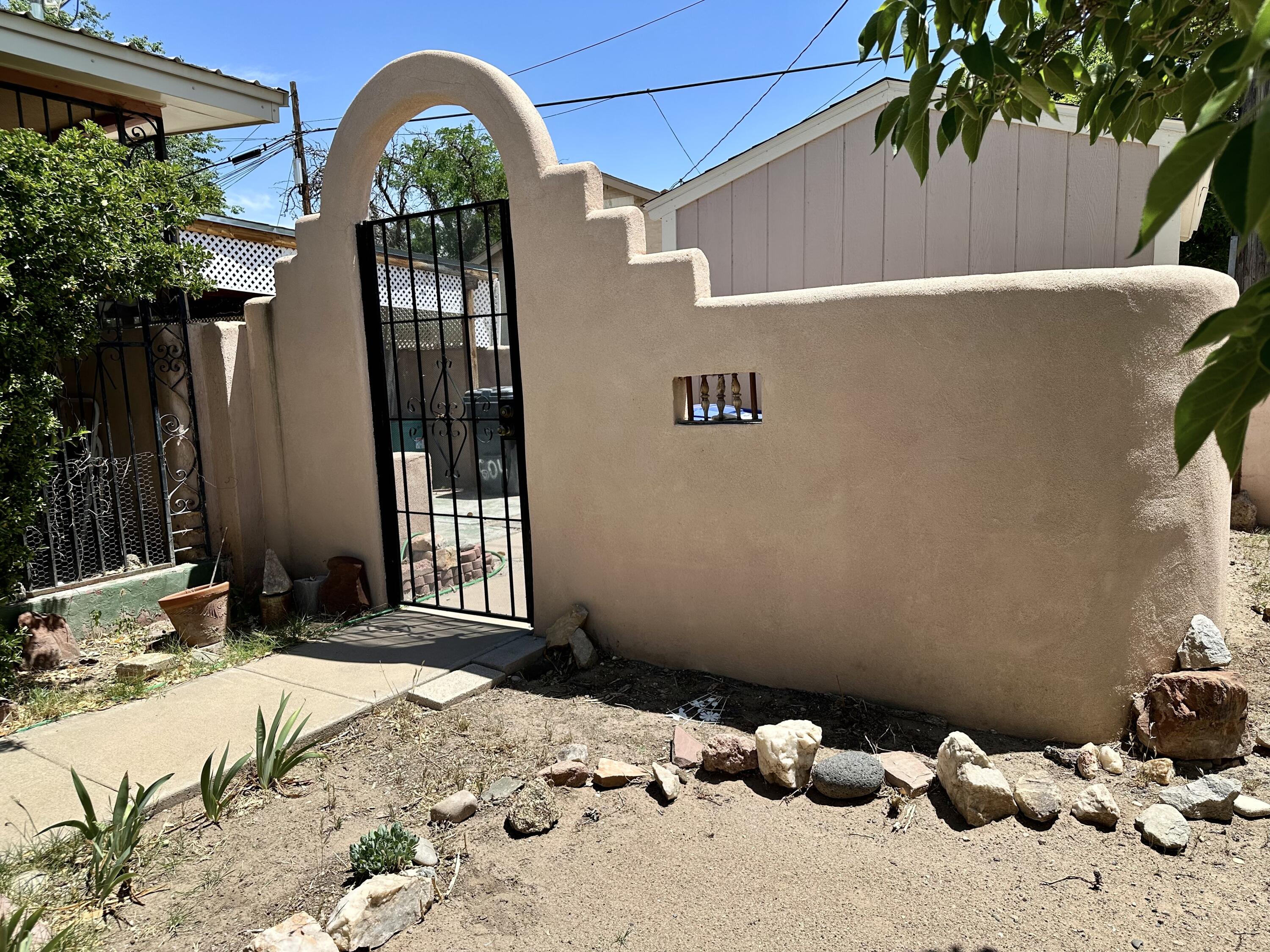 604 9TH Street SW - Main Image