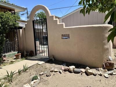 604 9TH Street SW, Albuquerque