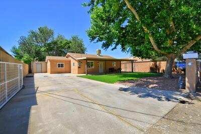 2306 SALVADOR Road SW, Albuquerque