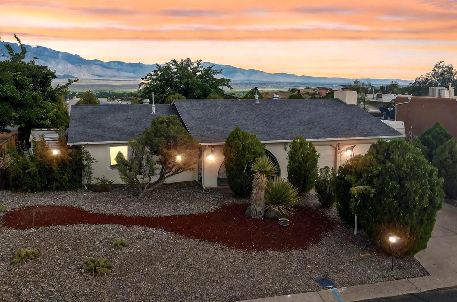 402 CABEZA NEGRA Drive SE - Main Image