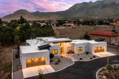 11021 HOLLY Avenue NE, Albuquerque