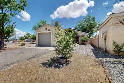 1009 CHARLES Drive NE, Rio Rancho