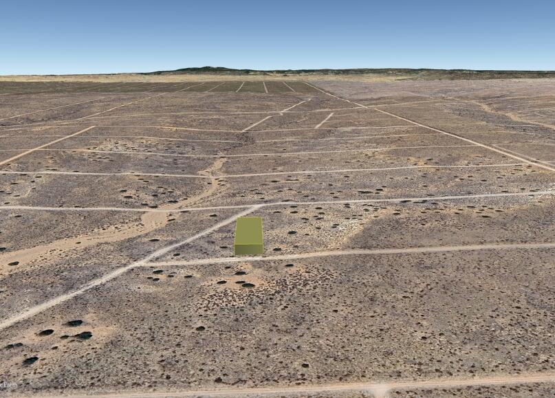 35th (U6 B5 L35) 0.5 ac. Street NW - Main Image