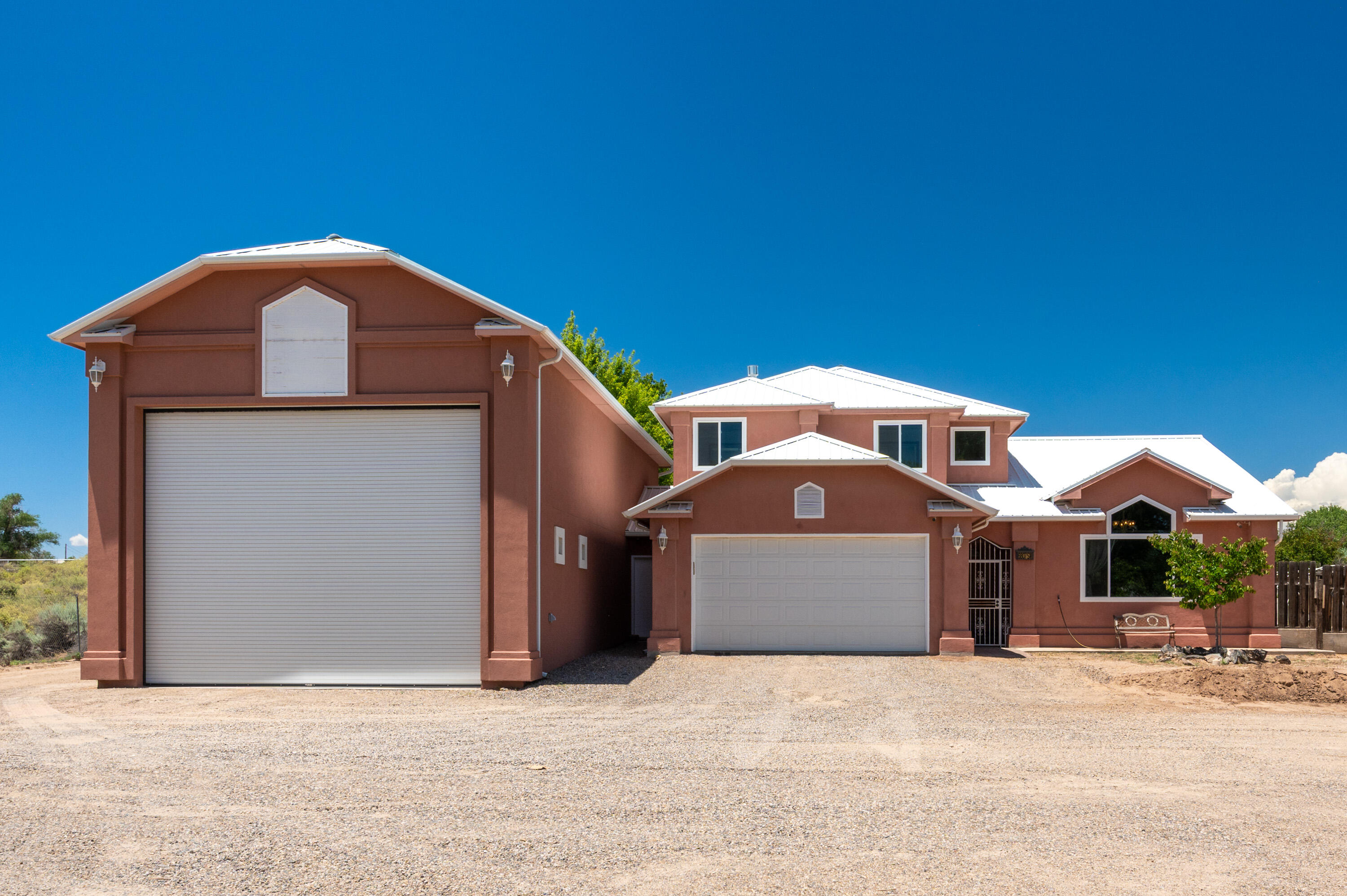 6807 COORS Boulevard SW - Main Image