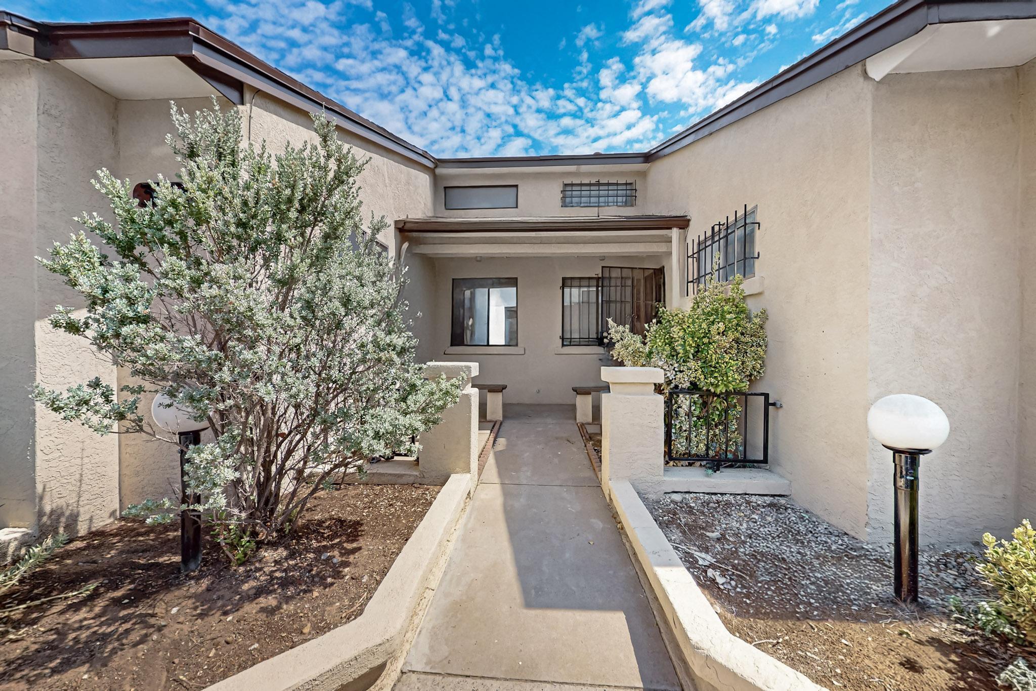 3927 VILLA Way SE - Main Image