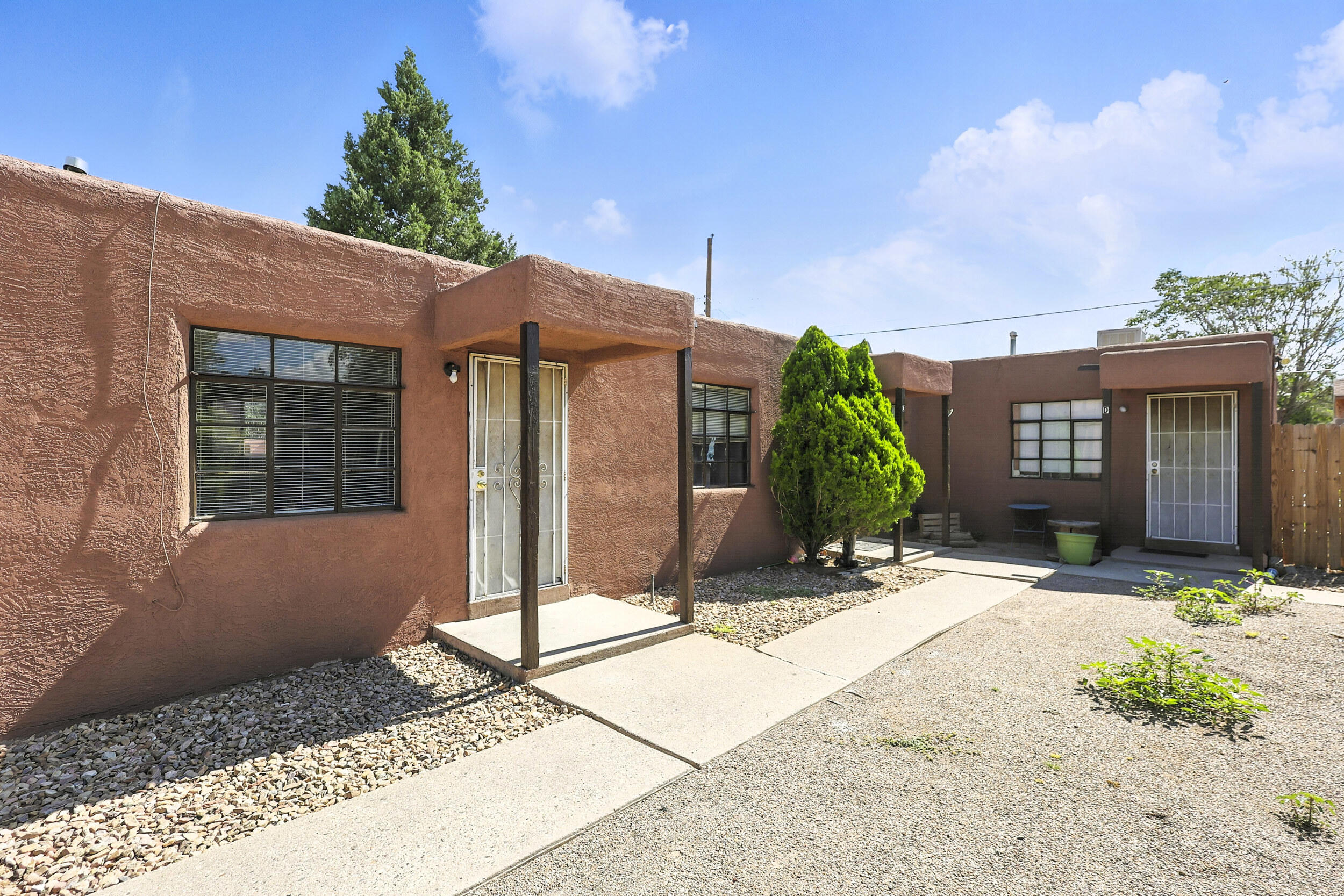 240 SAN PABLO Street NE - Main Image