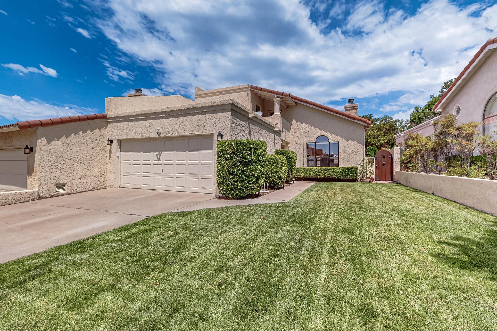 10717 MALAGUENA Lane NE - Main Image