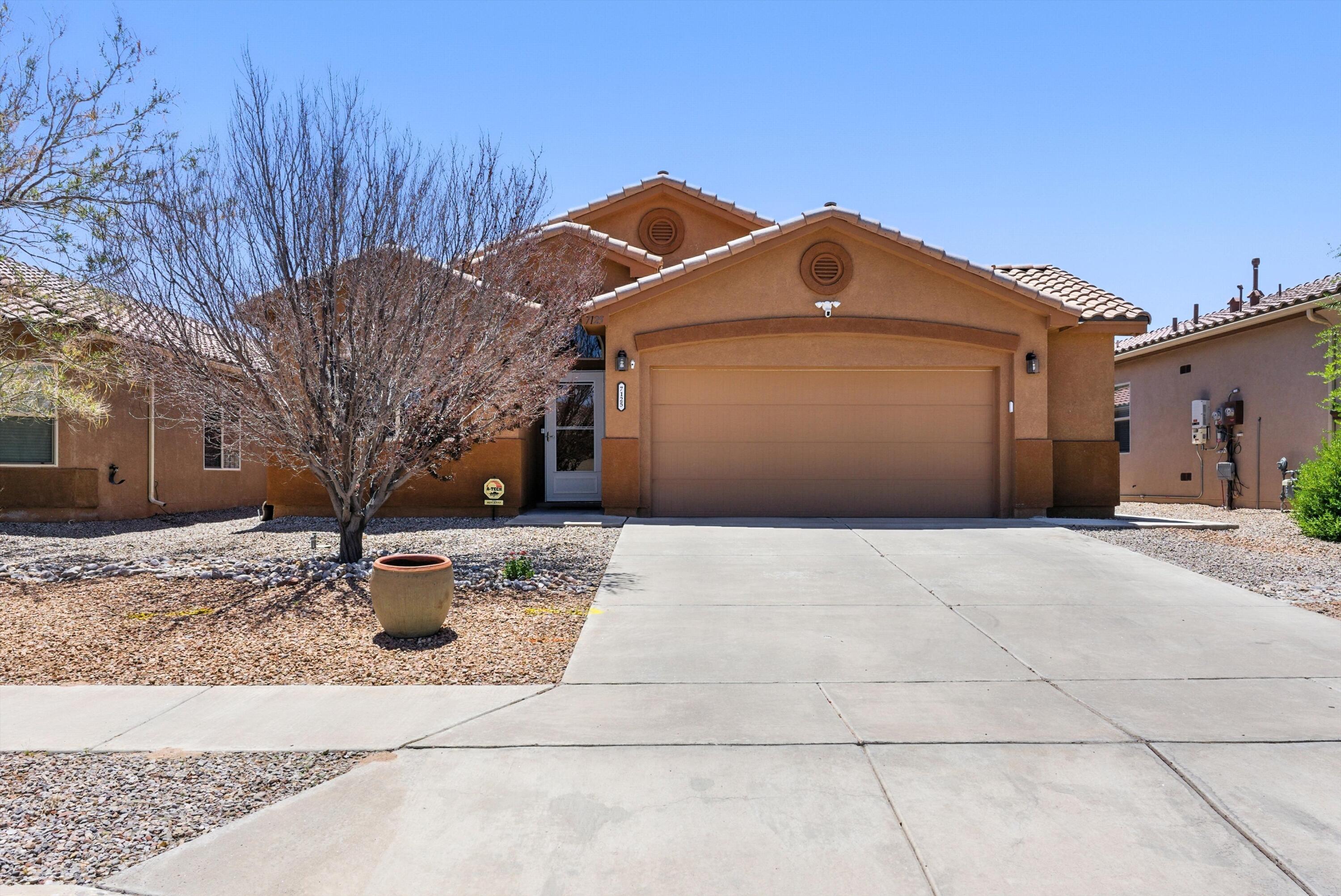 7125 Skagway Drive NE - Main Image