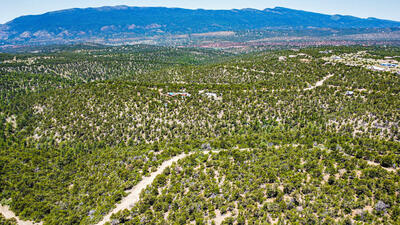 16 MANZANO Loop, Tijeras 
