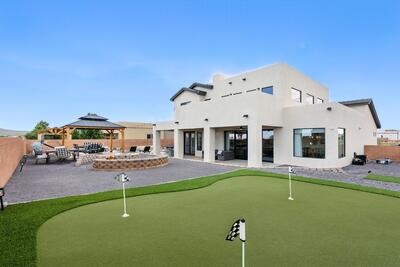 6520 PETIRROJO Road NW, Albuquerque